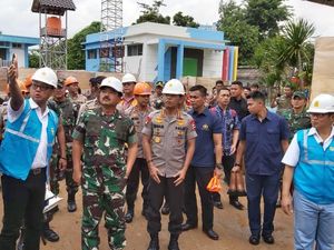 Panglima TNI-Kapolri Pantau Gardu PLN Pascabanjir