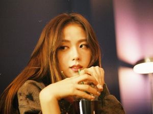 Baru Ulang Tahun, Ini Manisnya Jisoo BLACKPINK Saat Ngopi dan Makan Es Krim