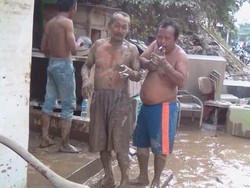 Pak Wali Kota Bekasi, Warga Korban Banjir Butuh Air Bersih!