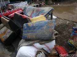 Viral Tips Cuci Kasur Bekas Banjir Pakai Kaporit, Hati-hati Ini Risikonya