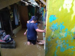 Sudah 4 Hari, Banjir di Pengadegan Jaksel Belum Juga Surut