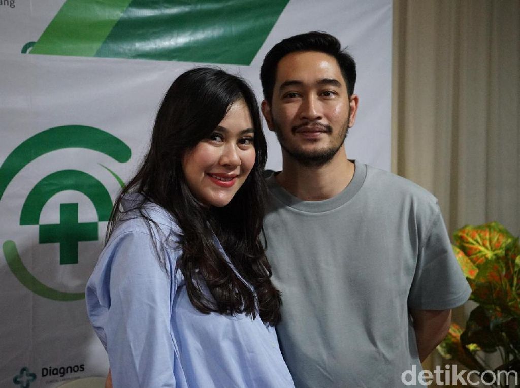 Kebahagiaan Syahnaz Sadiqah dan Jeje Govinda Dikaruniai Anak Kembar Kebahagiaan Syahnaz Sadiqah dan Jeje Govinda Dikaruniai Anak Kembar