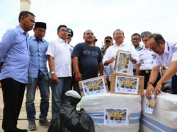 Kemenhub dan 4 BUMN Kirim 3 Truk Bantuan untuk Korban Banjir