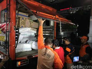 Polisi, BPBD hingga Banser Jateng Kirim Bantuan untuk Banjir Jabodetabek Polisi, BPBD hingga Banser Jateng Kirim Bantuan untuk Banjir Jabodetabek