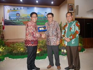 Hadir di UNY, Mendes Ajak Alumni Kuatkan Jaringan