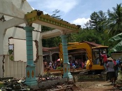 Pasutri Bongkar Rumah dengan Alat Berat Coba Didamaikan Tapi Kekeh Cerai