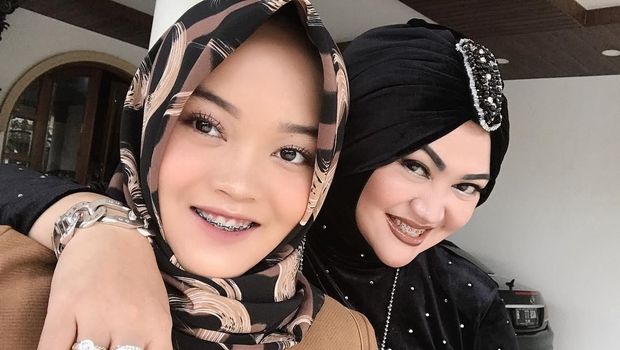 Putri Delina dan Istri Sule