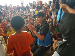 Anak-anak Korban Banjir Semringah saat Psikososial