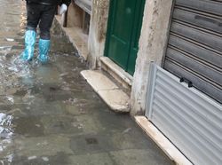 2 Warga Tewas Akibat Banjir yang Melanda Meksiko
