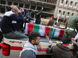 Momen Gedung Parlemen Irak Diduduki Ratusan Demonstran