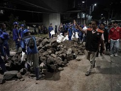 Cek Tanggul Latuharhari, Anies Singgung Banjir Jakarta 2013