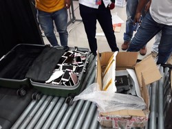 Selundupkan 1 Koper iPhone, WN China Ditangkap di Bandara Atambua