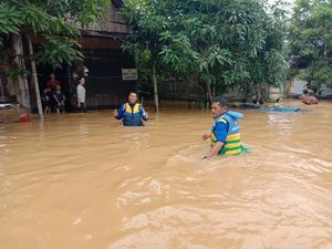 Banjir dan Anomali Kebijakan Banjir dan Anomali Kebijakan