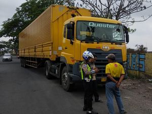 Truk Obesitas Masih Bisa Lewat Tol, Tapi Cuma Boleh Angkut Ini