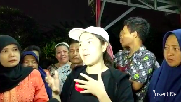 Tina Toon menemui korban banjir