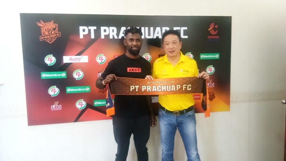 Yanto Basna resmi jadi pemain PT Prachuap FC. (Foto: Istimewa)