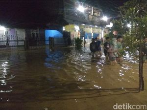 Banjir Melanda Wilayah Kayen Pati Malam Ini, Tinggi Air 50 Cm