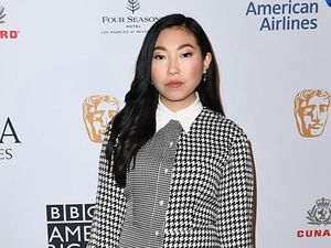 Perjalanan Karier Awkwafina, Rapper yang Nyaman Jadi Aktor Perjalanan Karier Awkwafina, Rapper yang Nyaman Jadi Aktor