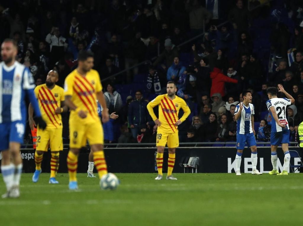 Kalau Lini Belakangnya Begini-begini Saja, Barcelona Sulit Juara Lagi Kalau Lini Belakangnya Begini-begini Saja, Barcelona Sulit Juara Lagi