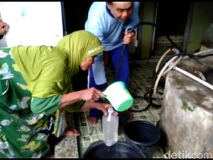 Misterius, Sumur Warga di Tegal Ini Mendadak Keluarkan Air Panas
