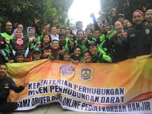 Gandeng Komunitas Ojol, Kemenhub Beri Bantuan ke Korban Banjir