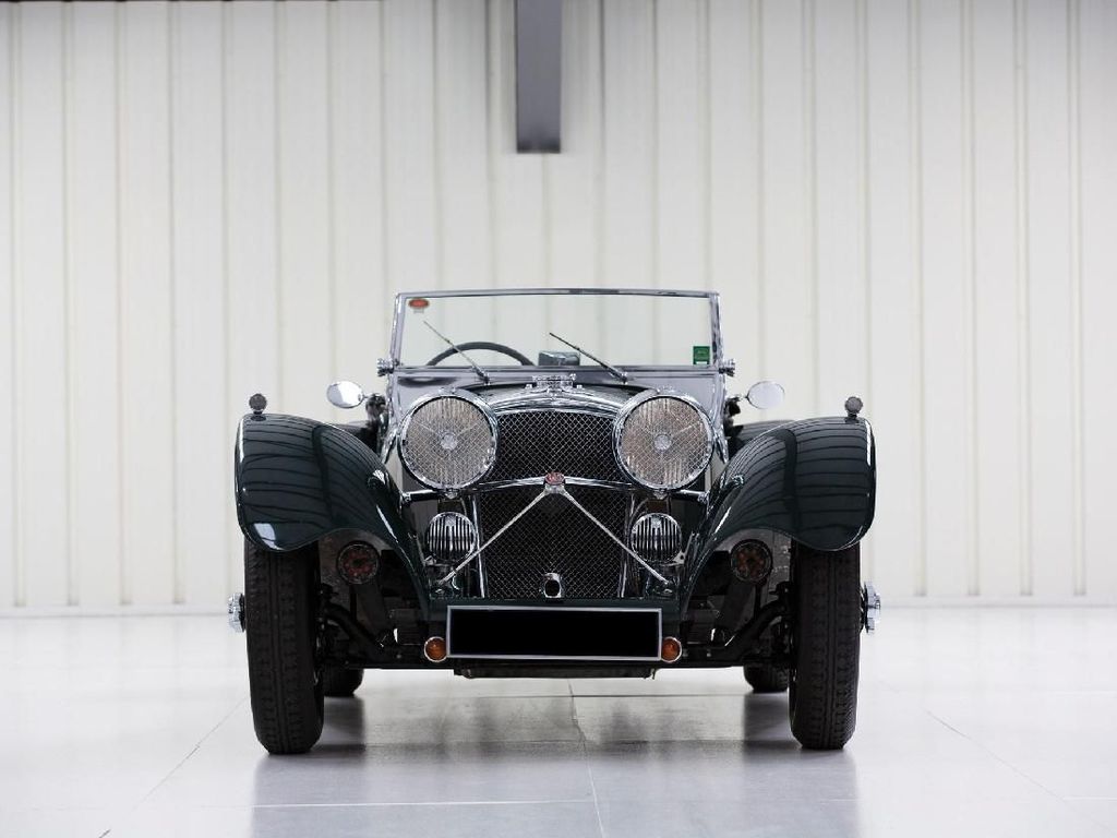 SS Jaguar 100 Klasik Ini Dilelang! SS Jaguar 100 Klasik Ini Dilelang!