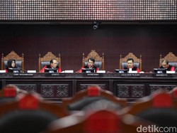 Pertimbangan Hakim Tolak Uji Formil UU KPK, Ada Dissenting Opinion