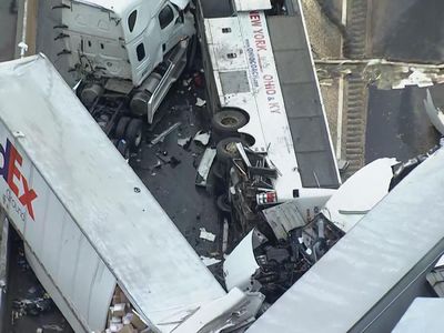 Bus vs Trailer di Pennsylvania, 5 Orang Tewas