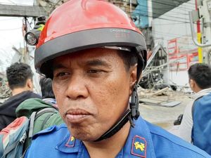 Gedung di Slipi Ambruk, Damkar Pastikan Tak Ada Korban yang Terjebak
