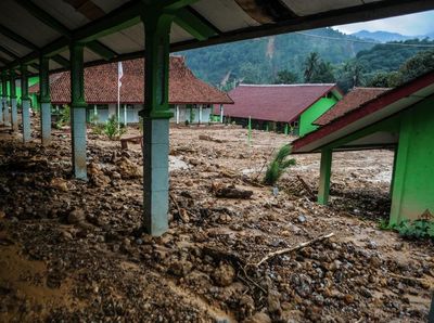 Bangunan Sekolah Terdampak Longsor, Siswa di Lebak Masih Libur