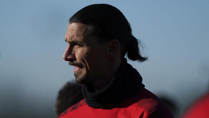 Zlatan Ibrahimovic trains in Carnago, near Milan, Italy, Saturday, Jan. 3, 2020.  The 38-year-old striker signed a deal with AC Milan until the end of the season with an option to extend for another year. (Spada/LaPresse via AP)