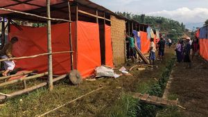Potret Penampungan Sementara Korban Banjir di Kabupaten Bogor