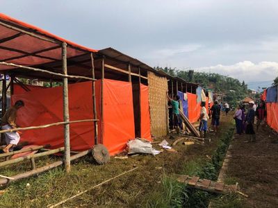 Potret Penampungan Sementara Korban Banjir di Kabupaten Bogor