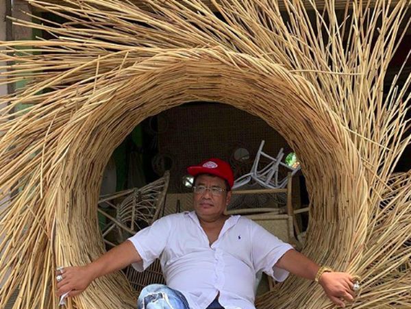 Foto: Gaya Liburan Hotman Paris di Bali