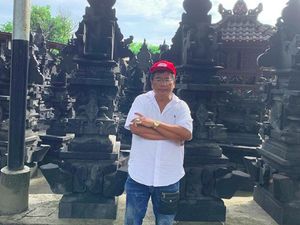 Video Melayat Gus Sholah Viral, Hotman Paris Jawab soal Mualaf Video Melayat Gus Sholah Viral, Hotman Paris Jawab soal Mualaf