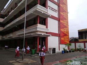 Sempat Jadi Tempat Pengungsian, SDN Rawa Buaya Kembali Beraktivitas