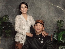 Momen Ahok Peluk Sang Buah Hati yang Baru Lahir