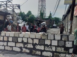 Pemkot Surabaya Kekeh Jalan yang Diblokir Warga Aset Pemerintah