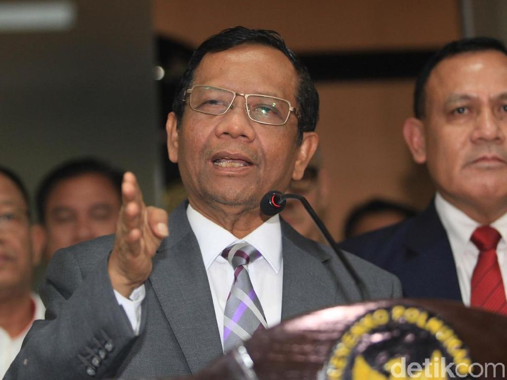 Mahfud Md: SK Tim Saber Pungli Diperpanjang hingga April, Akan Dievaluasi Mahfud Md: SK Tim Saber Pungli Diperpanjang hingga April, Akan Dievaluasi