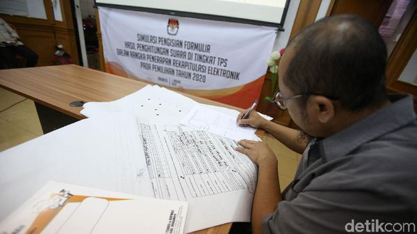 Simulasi Pengisian Formulir Hasil Penghitungan Suara Tingkat TPS