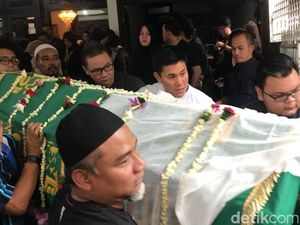 Perjuangan Ibunda Vino G. Bastian Melawan Sakit Sebelum Meninggal Perjuangan Ibunda Vino G. Bastian Melawan Sakit Sebelum Meninggal