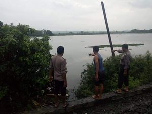 2 Pemuda di Lamongan Tewas Tenggelam Saat Berlatih Renang di Rawa