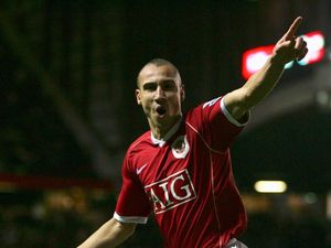 7 Januari 2007: Debut Henrik Larsson yang Mengubah Mentalitas MU 7 Januari 2007: Debut Henrik Larsson yang Mengubah Mentalitas MU