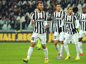 Dikabarkan Bidik Eks Pemain Juventus Marco Motta, Ini Respons Persija