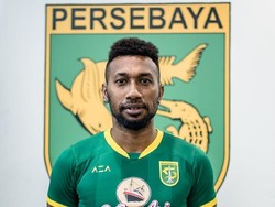 Patrich Wanggai Resmi Berseragam Persebaya Surabaya