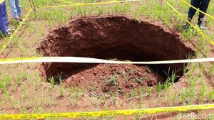 Penampakan Lubang Menganga di Gunungkidul Semakin Lebar