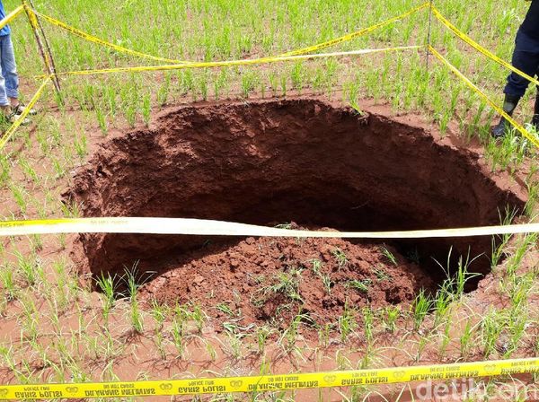 Penampakan Lubang Menganga di Gunungkidul Semakin Lebar