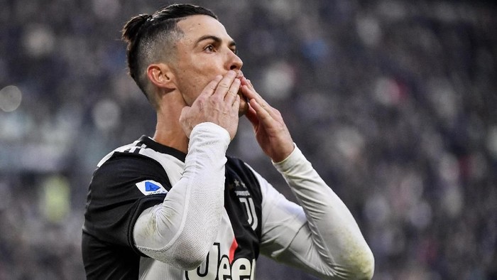 Cristiano Ronaldo Juventus Cristiano Ronaldo celebrates after scoring during an Italian Serie A soccer match between Juventus and Cagliari at the Allianz Stadium in Turin, Italy, Monday, Jan. 6, 2020. (Marco Alpozzi/LaPresse via AP)