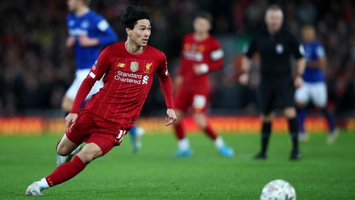 LIVERPOOL, ENGLAND - JANUARY 05: Takumi Minamino of Liverpool in action during the FA Cup Third Round match between Liverpool FC and Everton FC at Anfield on January 05, 2020 in Liverpool, England. (Photo by Clive Brunskill/Getty Images)
