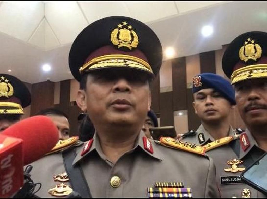 2 Mobil Milik Wakapolri Komjen Gatot 2 Mobil Milik Wakapolri Komjen Gatot